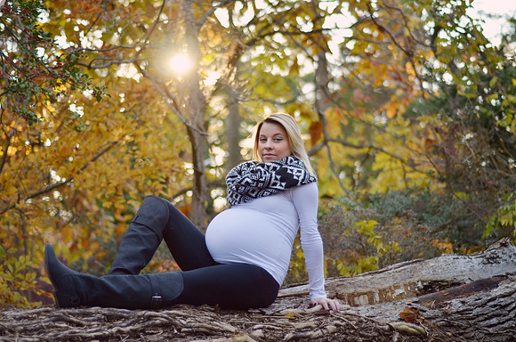 Maternity Photography | Autumn Maternity Session | Sayen Gardens | Ashley Halas Photography LLC Hamilton New Jersey Photographer